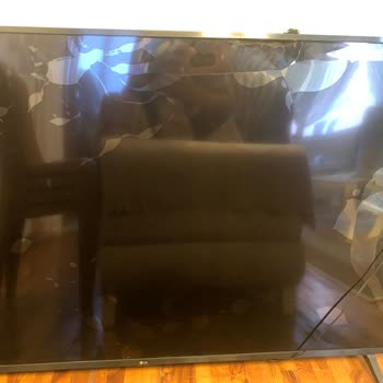 Depremde LG TV Zarar Gördü