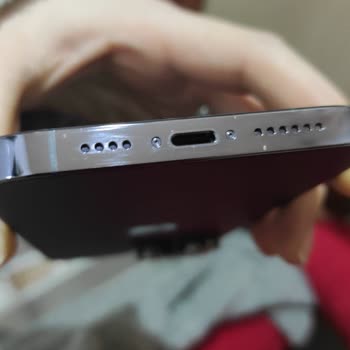 iPhone 14 Pro Max Kasanın Renk Atması