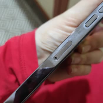 iPhone 14 Pro Max Kasanın Renk Atması