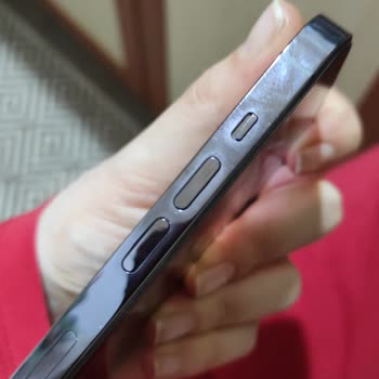 iPhone 14 Pro Max Kasanın Renk Atması