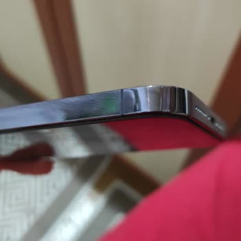 iPhone 14 Pro Max Kasanın Renk Atması