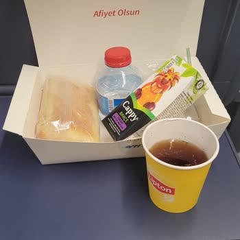 YHT (Yüksek Hızlı Tren) Personeli Çok Kötü