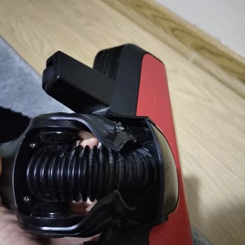 Bosch Dik Süpürge Süpürme Aparatının Plastik Aksamı Kırıldı