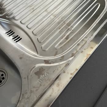 Teka 45 Sağ Paslanmaz Çelik Ankastre Evye'de Oluşan Kahverengi Lekeler