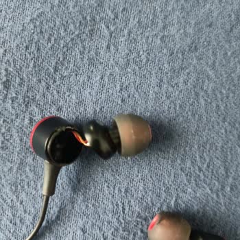 Şahin Group Rosstech RS-70 Pro Kulaklık 10 Günde İkiye Ayrıldı