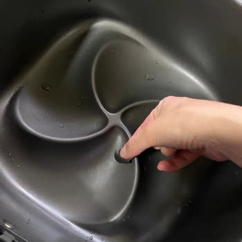 Philips Ev Aletleri Airfryer XXL 96/50-90 Modelinde Haznesinde Soyulma