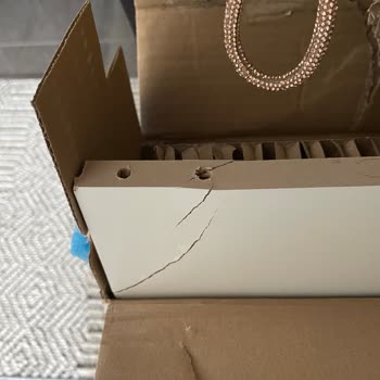 Yurtiçi Kargo 2 Kez Kırık Gelen Kargo