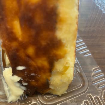 Rıhtım Pastaneleri Küflü Ürün Satıyor