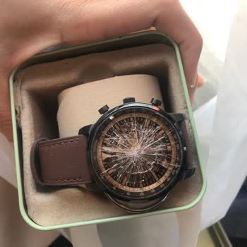 Fossil Ürün Kırık Geldi