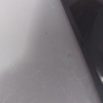 Belenco Perla Beyaz Tezgahımda Defolu Siyah Noktalar Var