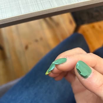 Güzellik Atölyesi Protez Tırnak Beceriksizliği