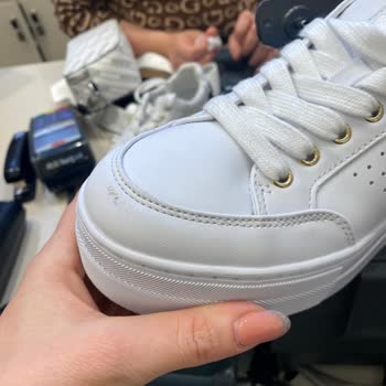 Deepo Guess Ayakkabı Mağazasında Yaşanan Müşteri Deneyimi