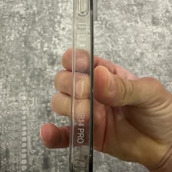 Piili Marka Kılıfın Boyasının Çıkması En Ufak Bir Temasta Boya Çıkıyor