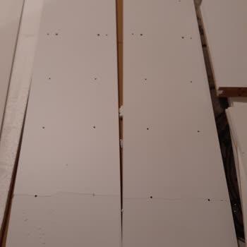 A101 Online Satıştan Alınan Tiamob Marka Hasarlı Çıkan 8 Raflı Dolap