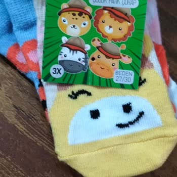 BİM Ürün Eksikliği Çorabın Tek Eşi Yok