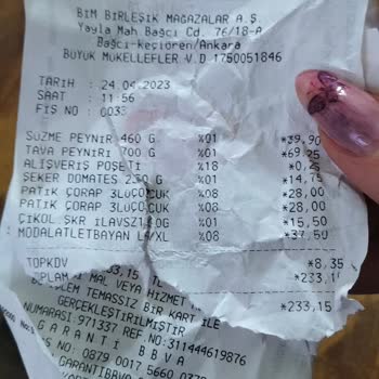 BİM Ürün Eksikliği Çorabın Tek Eşi Yok