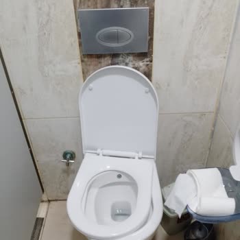 Favori Spor Okulları Kirli, Pis Ve İlgisiz