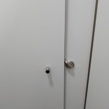 Favori Spor Okulları Kirli, Pis Ve İlgisiz