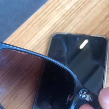 Emporio Armani Armani Güneş Gözlüğü Camları Deformasyonu