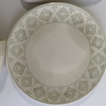 Bella Maison Hiç Kullanılmamış Tabaklarda Çatlak Ve Renk Değişimleri