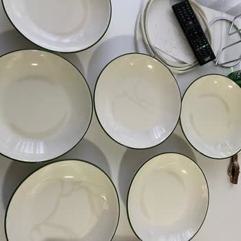 Bella Maison Hiç Kullanılmamış Tabaklarda Çatlak Ve Renk Değişimleri