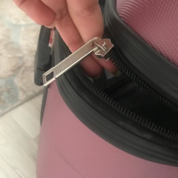 Carrefour SA'dan Aldığım Valiz İlk Kullanımda Bozuldu