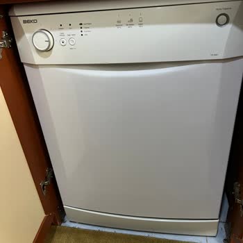 Beko D3 3001 Bulaşık Makinesi Telleri Çürüdü