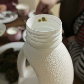 Dost Ayran Şişesi Küflü Çıktı