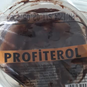 BİM BİM Küflü Profiterol Ve Bozuk Tatlıları