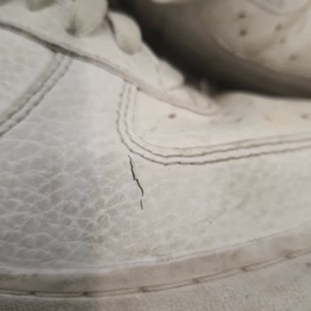 Nike Leather Sneakers Are Cracking Like Glass On The Exterior