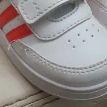 Adidas Bebek Ayakkabı Dikişleri Attı