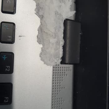 Casper F650 Laptop Bilgisayar Kronik Kasa Kırılması Problemi