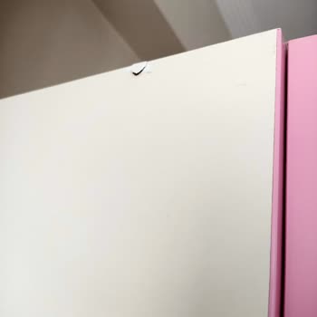 Çilek Çocuk Odası Dolabı Kurulduktan Sonra Çatlak Çıktı