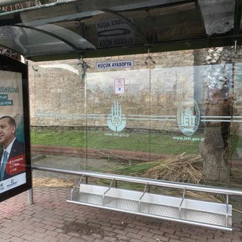 İstanbul Büyükşehir Belediyesi (İBB) Otobüs Durakta Durmaması