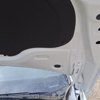 Skoda Aldığım Aracın Motor Kaputu Rötuş Boyası İle Kaplı