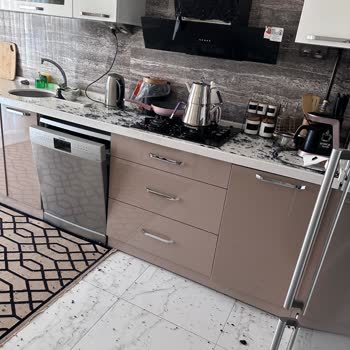 Greennest Davlumbaz Camı Patladı