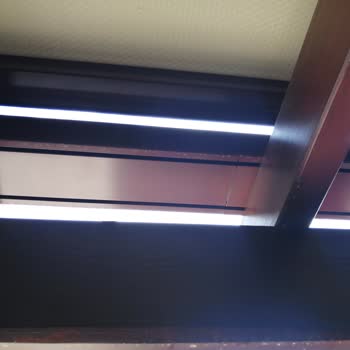 Ayyıldızlar Tente Dört Aydır Eksik Montaj Tamamlanmadığı Gibi Şimdi De Tente Bozuldu