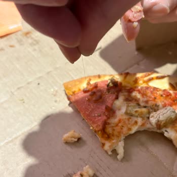 Yemek Sepeti Yalova Little Caesars Pizzadan Saç Çıktı