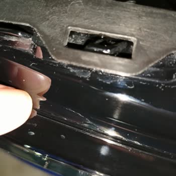 Volkswagen T-Roc Has Micro Cracks In The Front Headlight