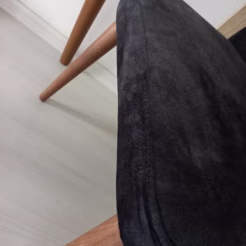 Esme Alışveriş Merkezi Sandalyelerin Uç Kısımlarının Ezilmesi