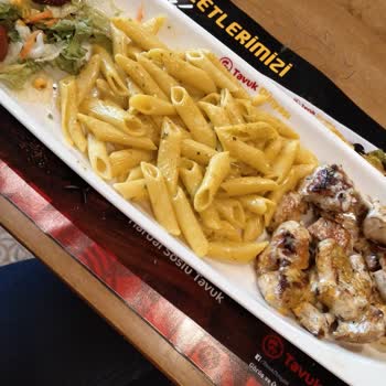 Tavuk Dünyası'nda Dişim Kırıldı