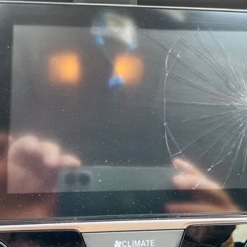 Honda Civic 2021 Multimedya Ekran Kırıldı