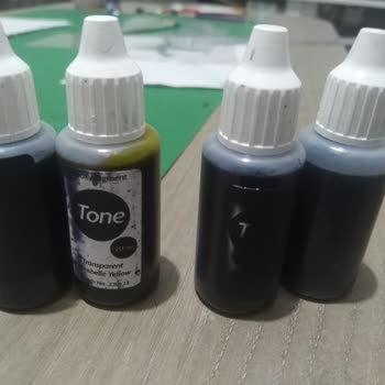 Epoksi Market 8 Li Boya Seti Aldım 4 Tanesi Akmış Halde Geldi