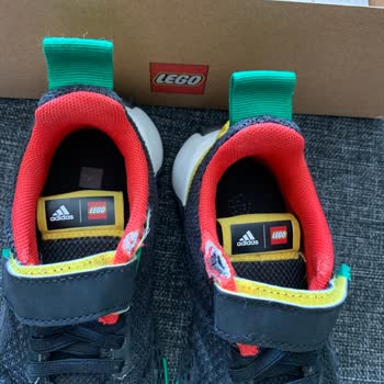 Adidas Lego Ayakkabı Bilek Kısmı Açılma