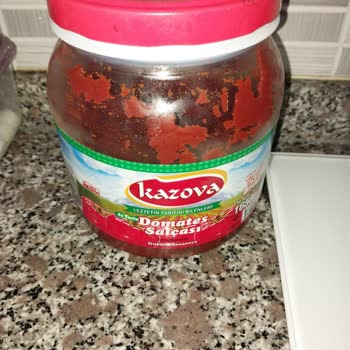 Kazova Gıda Marka Salçanın İçerisinden Kum Çıktı