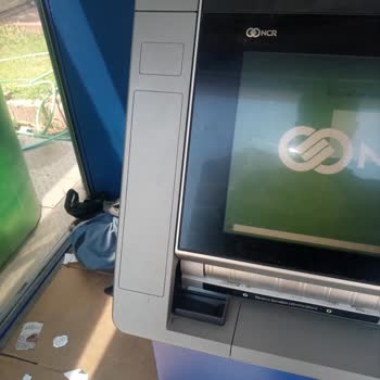 Yapı Kredi Bankası Pis ATM