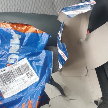 MNG Kargo'dan Gelen Kargomun İçindeki Ürün Kırık Ve Ezilmiş