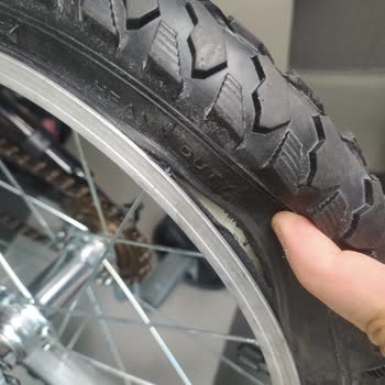 A101 Bisiklet Tekeri Hasarlı