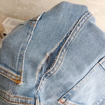 COLIN’S 4 Ay Önce Aldığımız Pantolon Kendiliğinden Yırtılıyor!