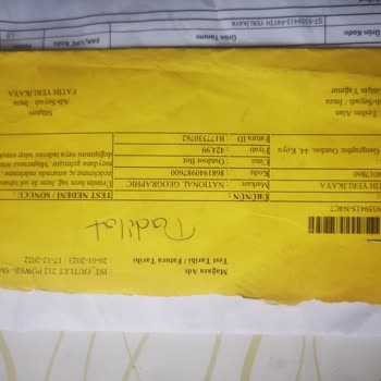 Boyner Ve National Geographic Ayakkabıyı Yapıştırıp Göndermiş.